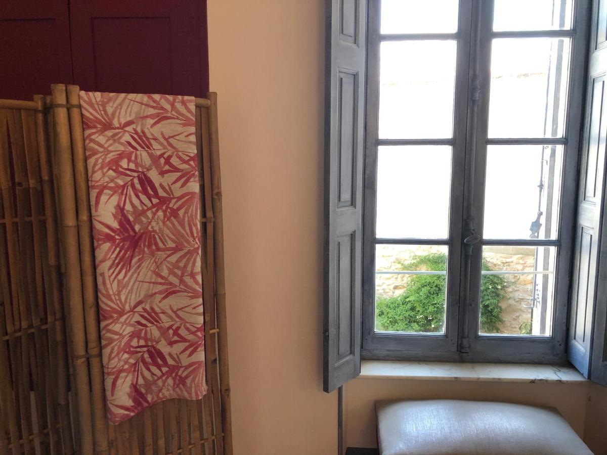 L'Oiseau Bleu Rollier Bed & Breakfast Roubia ภายนอก รูปภาพ