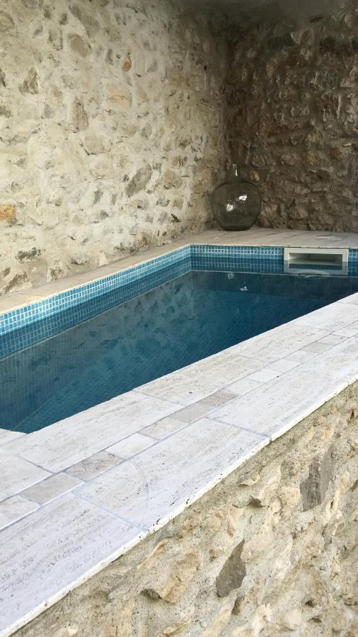 L'Oiseau Bleu Rollier Bed & Breakfast Roubia ภายนอก รูปภาพ