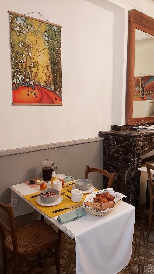 L'Oiseau Bleu Rollier Bed & Breakfast Roubia ภายนอก รูปภาพ